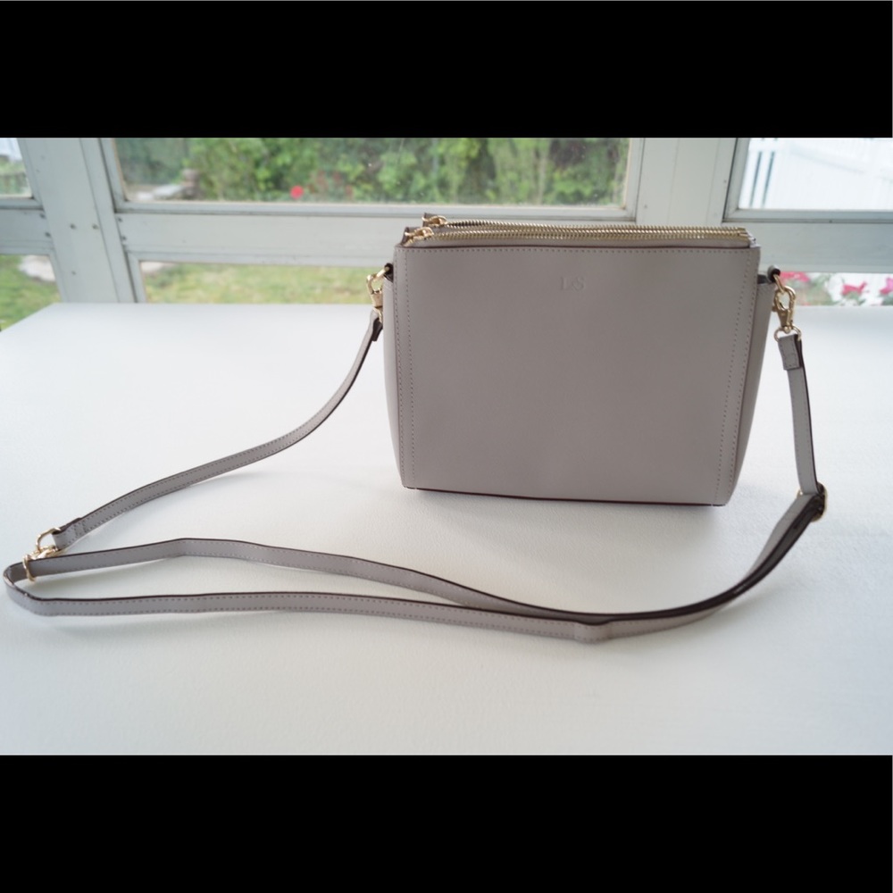 Lo & Sons crossbody bag in great condition